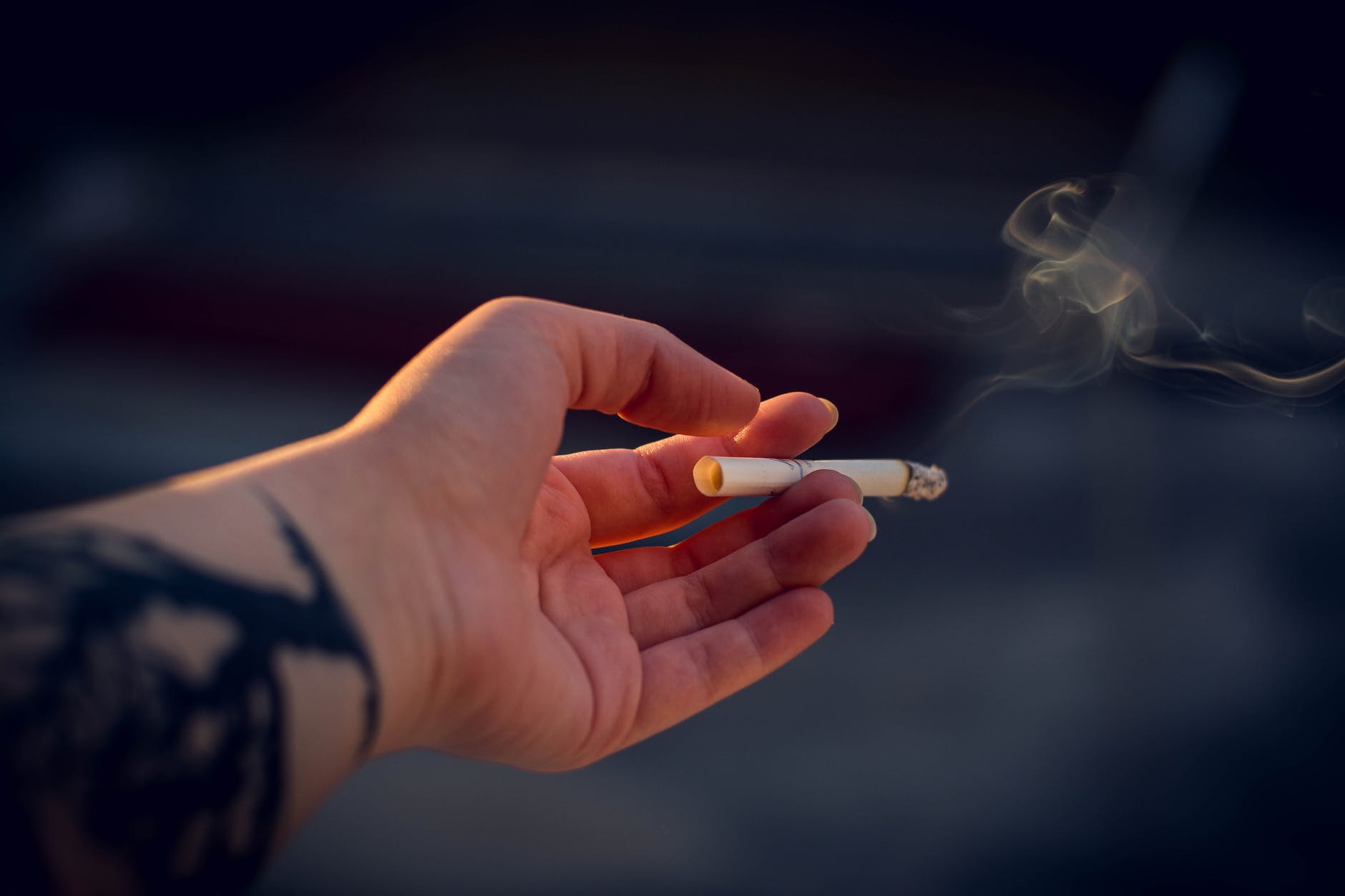 how much cigarettes in one pack How Many Cigarettes Come in a Pack