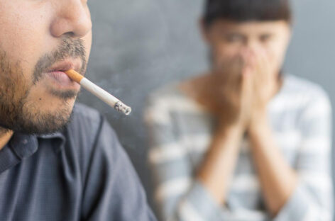 வருமுன் காப்போம்  – புகை பிடிக்காதவர்களுக்கும் நுரையீரல் புற்றுநோய் வருமா