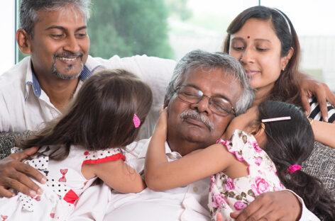 தாத்தா, பாட்டிக்கு வேண்டும் தனிக் கவனிப்பு!