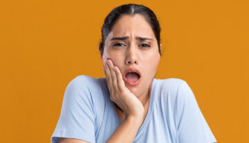 வாயிலும் கழுத்திலும் புண்?