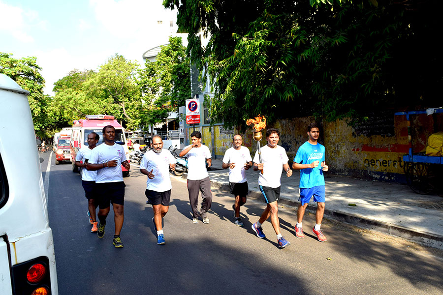 Free Health Camp by Kauvery Hospital Chennai | World Health Day Kauvery Hospital celebrates World Health Day with Torch Relay2