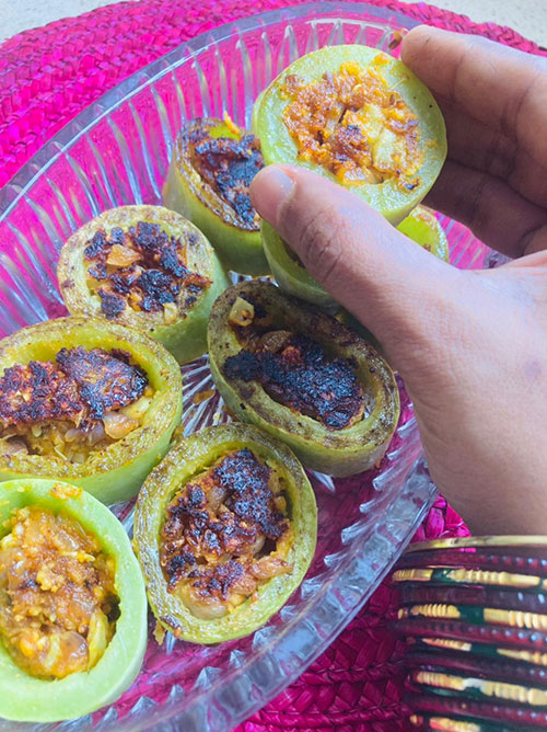 Stuffed Snake Gourd / Stuffed Pudalangai